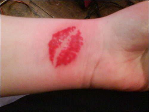 Lipstick-Kiss