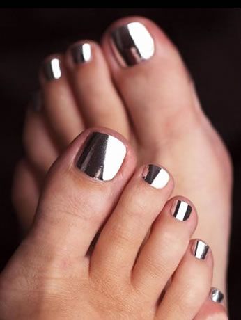 Metallic toes