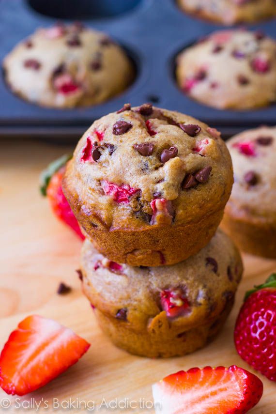 Skinny Strawberry Chocolate Chip Muffins – only 140 calories..** Minus the sugar