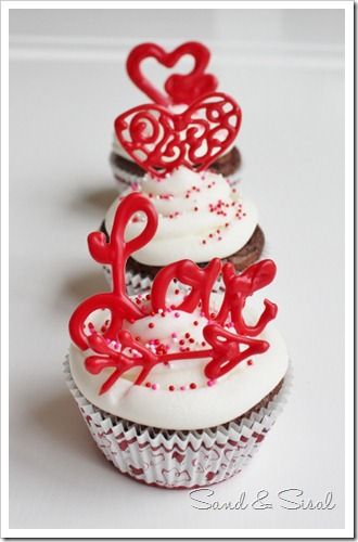 So Cute – Valentine’s Day Cake Topers