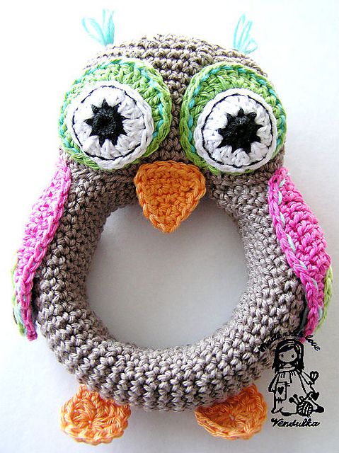 Super cute crocheted owl baby toy. i either need to learn to crochet, or someone