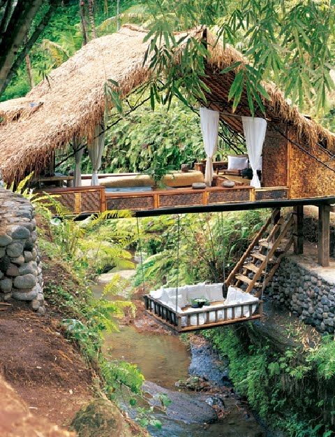 Tree house somewhere in the jungles of Bali. How's this for a sunken living