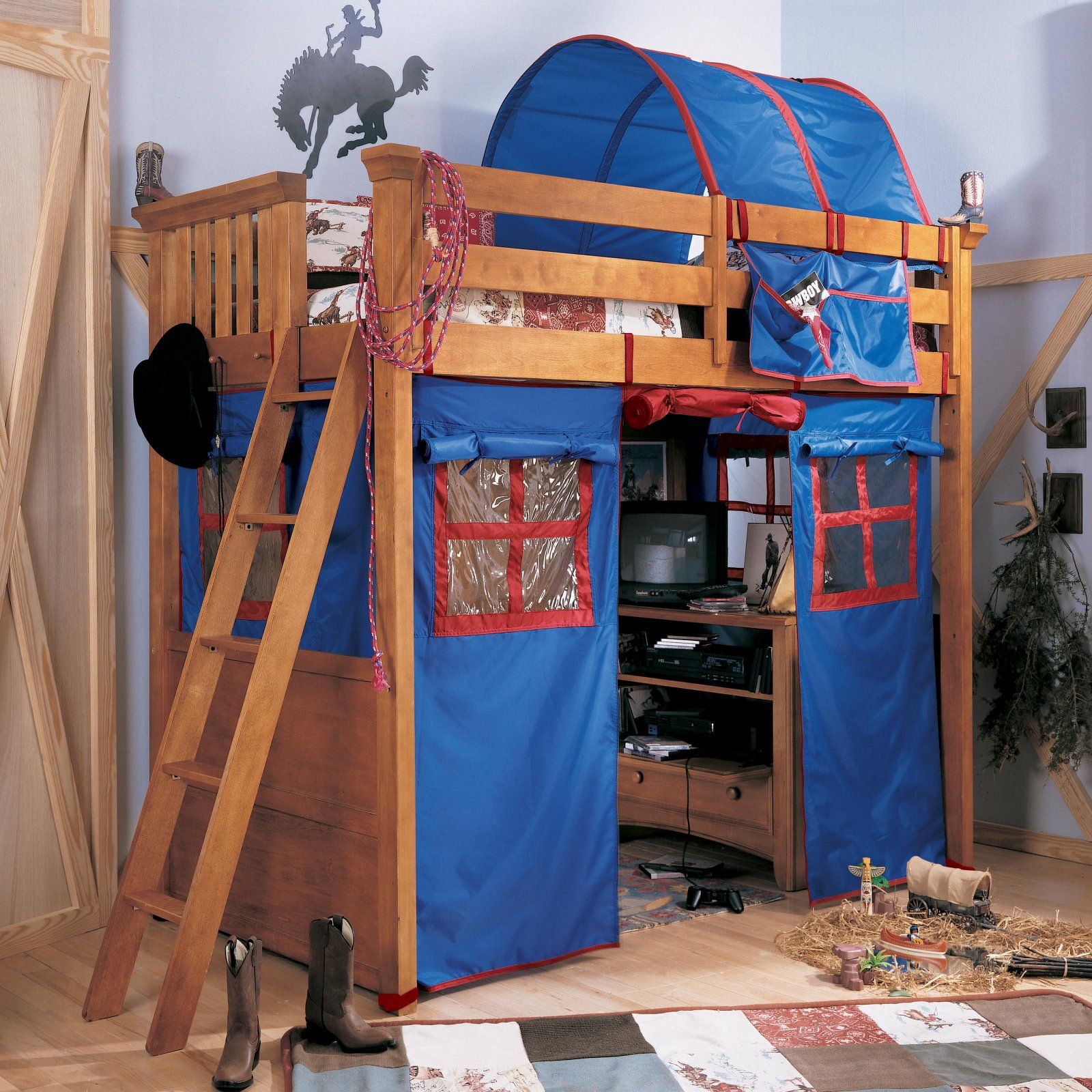 bunk with tent