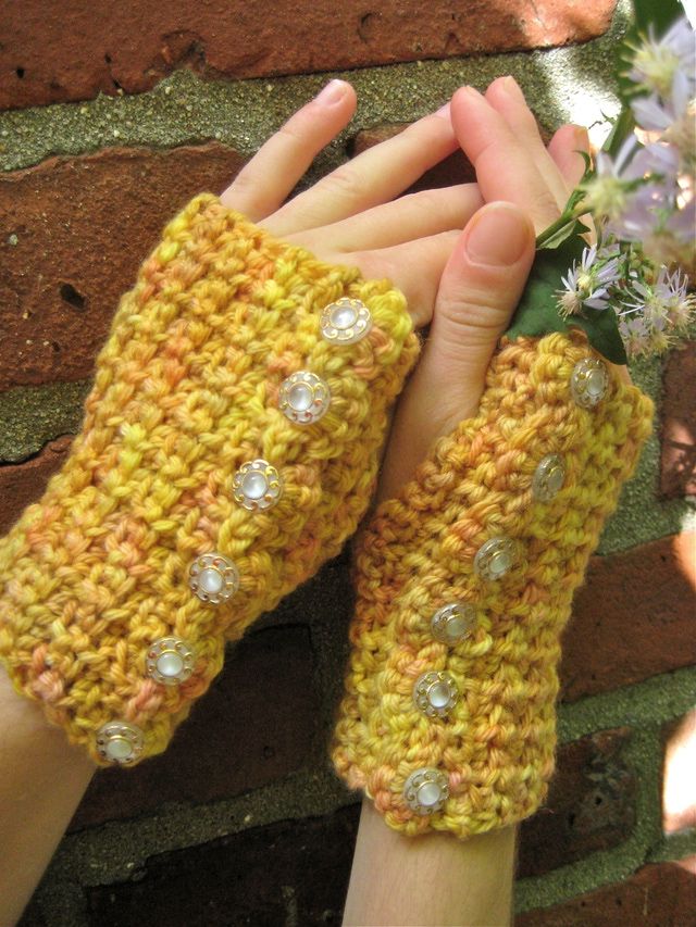 Sunset Pebbles Crocheted Wrist Warmers - Free Pattern -   Crocheted wrist warmers