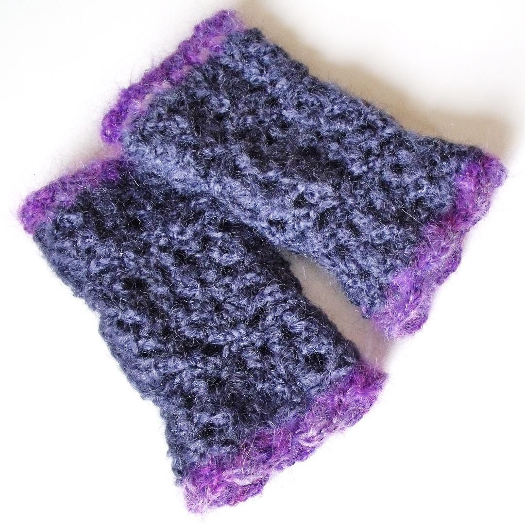 Free crocheted wrist warmers pattern by Erica Jackofsky -   Crocheted wrist warmers