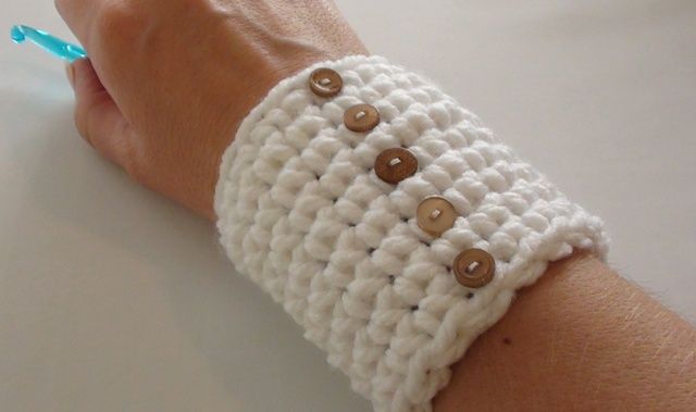 Chunky Ribbed Crocheted Wrist Warmers For Adults And Children -   Crocheted wrist warmers