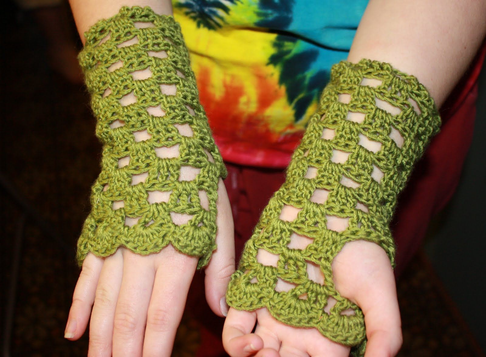Sunset Pebbles Crocheted Wrist Warmers - Free Pattern -   Crocheted wrist warmers