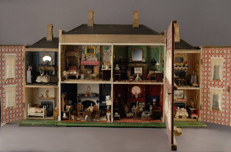 Furnished Victorian dollhouse -   The Dollhouses