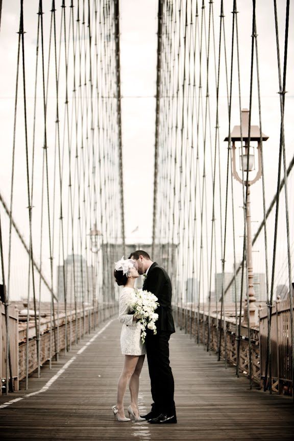 Brooklyn Bridge kiss