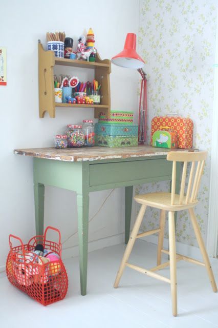 Cute little work or craft space for girls room