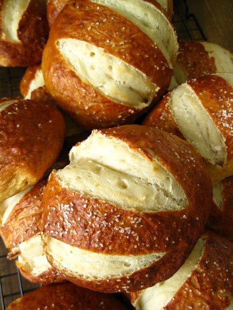 MY KIDS LOVE PRETZEL BREAD..can't wait to try this one: Pretzel rolls. Anoth