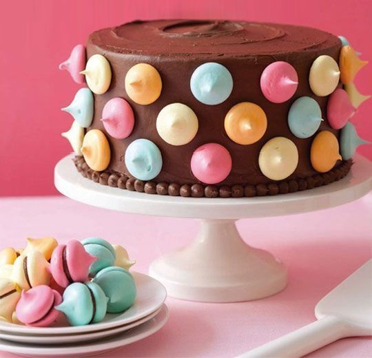 Polka-Dot Cake: Smart & Easy Decorated Cake Idea  |  Ladies' Home Journa