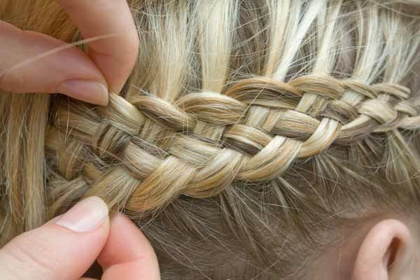 Regina… learn this so you can come braid my hair – dutch braiding 4 & 5 st