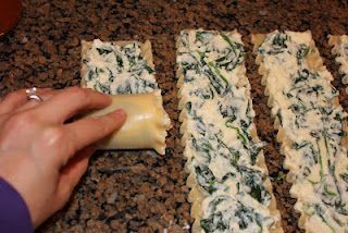 Spinach and cheese lasagna rolls…these look good
