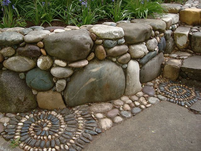 Stone wall with a twist!