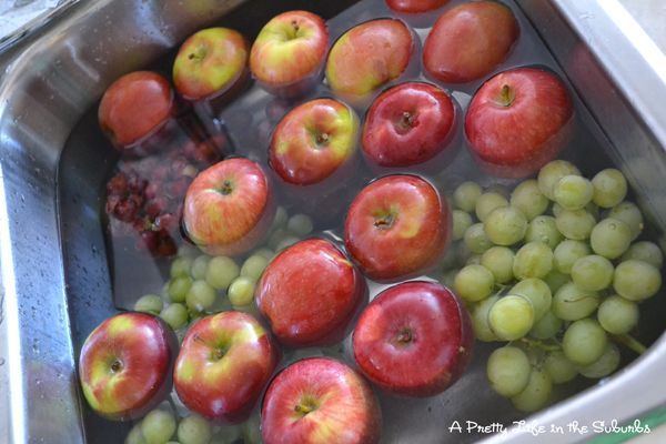 another pinner said: "my mom does this-Cleaning fruit – fill sink with wate