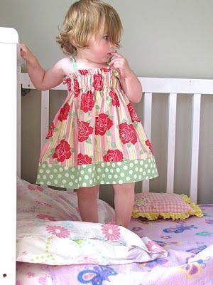 little girls dress tutorial – Made a dress based on this tonight for Grace. Modi