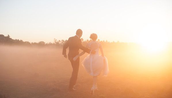 8 Things To Do Between Your Ceremony & Reception: Add These To Your Day-Of I