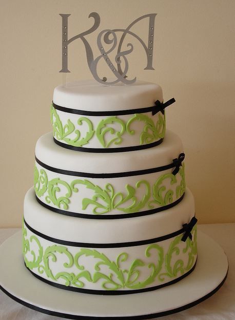 Black, white with green wedding cake