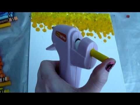 Crayons in a glue gun; oh the possibilities! THIS IS SO FREAKING COOL!!!