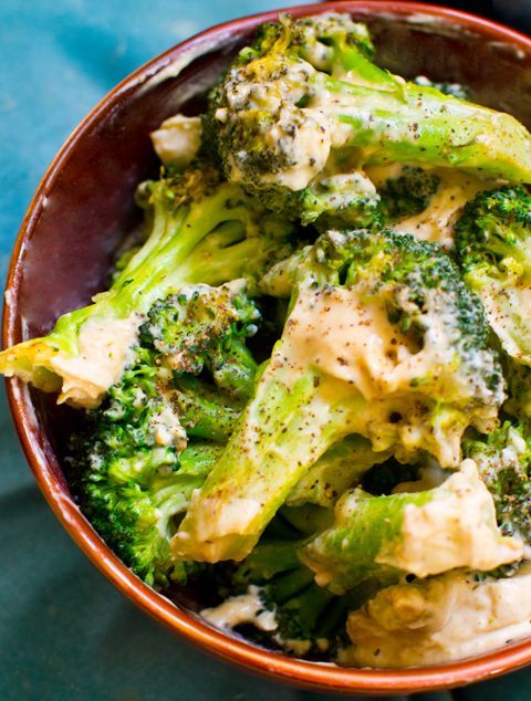 Creamy garlic broccoli – about 30 calories per cup. This would e great with chic