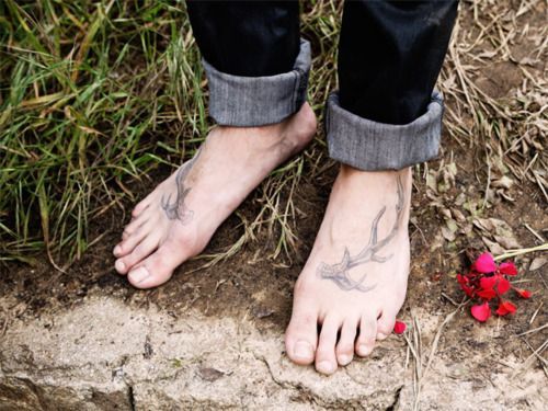 Feet antlers tattoo. I really like this for some reason.