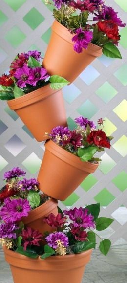 Flip Flop Flower Pot!  This will look great in my archway & arbor