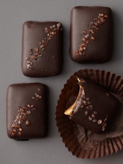 Holy cow these sound good – Peanut Butter and Himalayan Pink Salt Truffle Fudge