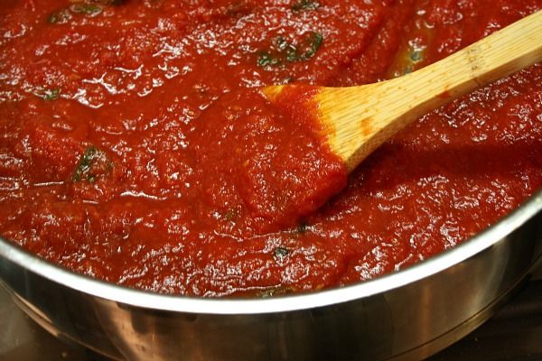 Homemade Marinara Sauce – No unnecessary added sugar like jarred sauces, by far