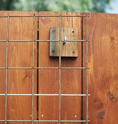How to Build a simple, easy-to-move Fence Trellis