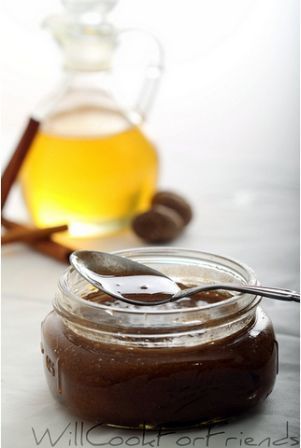 How to Make Homemade Honey Cinnamon Nutmeg Facial Wash