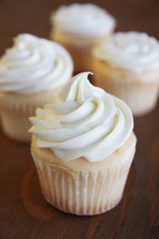 How to frost cupcakes