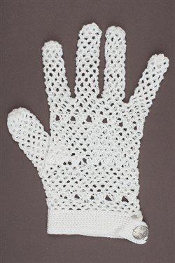 I think crochet lace gloves should definitely come back into fashion. Basic Lace
