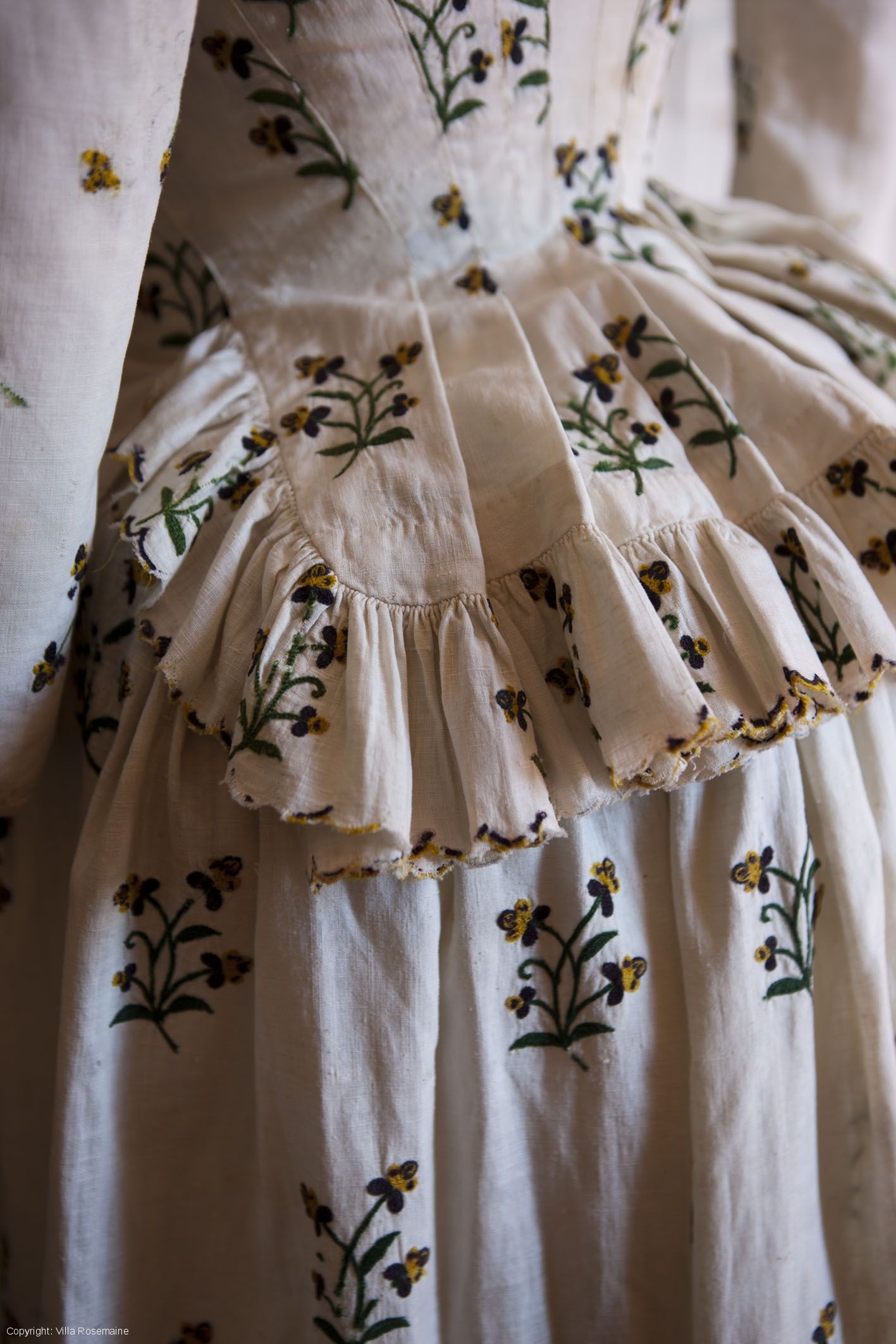 Villa Rosemaine | textiles et costumes anciens