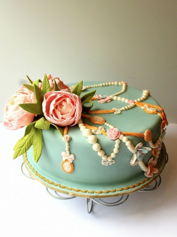 Vintage Vogue Cake | Soolip Wedding