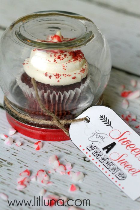 cute gift idea ~ cupcake in a jar!