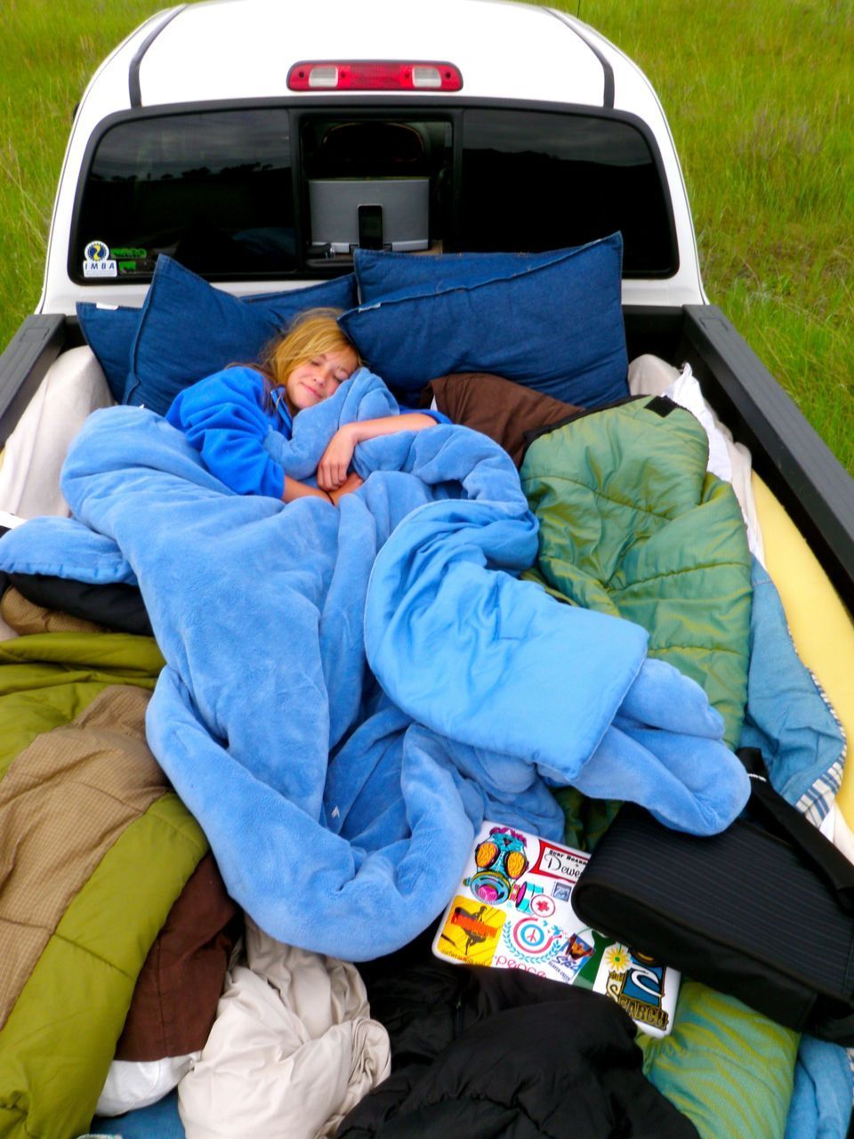 fill a truck bed full of pillows and blankets and drive in the middle of nowhere