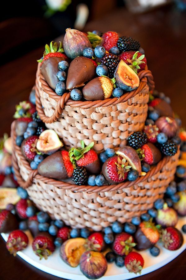 fresh fruit and chocolate weave wedding cake