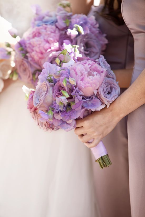 purple wedding bouqet