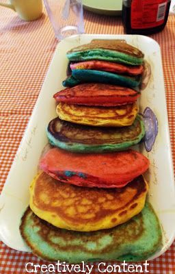 Colourful pancakes makes a family breakfast extra exciting. Simple ideas for fam
