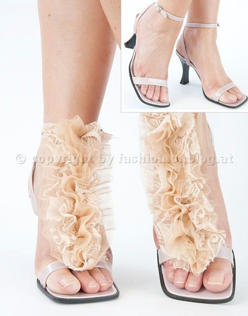 DIY: Removable Shoe Decoration for Strappy Sandals
