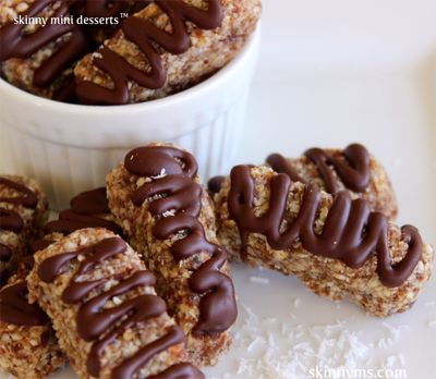 Enjoy these Quinoa Almond Joy Bars as a Skinny Mini Dessert. 1 Bar is 94 calorie