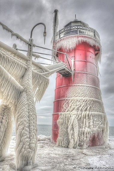 Frozen Light House – Awesome