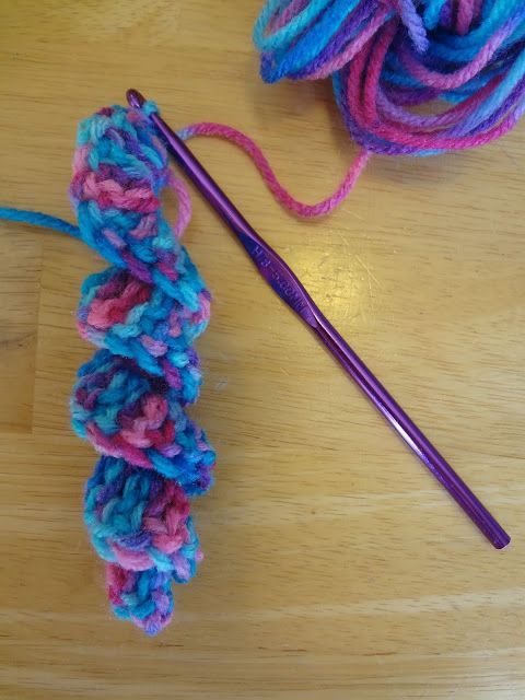 How to Crochet a Curliecue || Other Crochet Tutorials too!