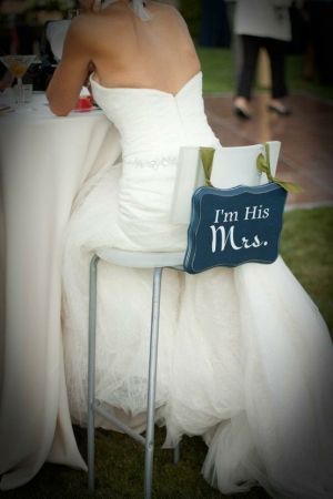 "I'm His Mrs." Chiavari Chair Wedding Sign