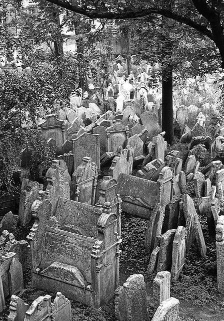 Jewish Cemetery in the centre of Prague, Czech Republic: the oldest cemetery in