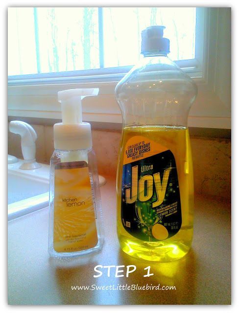 Make Your Own Foaming Hand Soap – so simple, never run out again (lemon for the