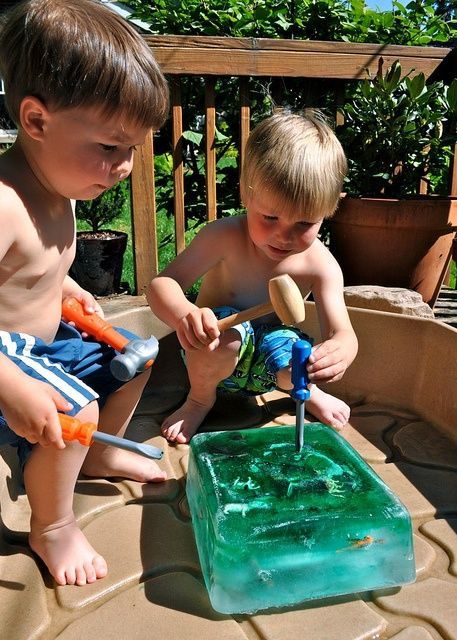 Such a good idea!!!! How to keep a child busy for hours in the summer: DIY: Gian