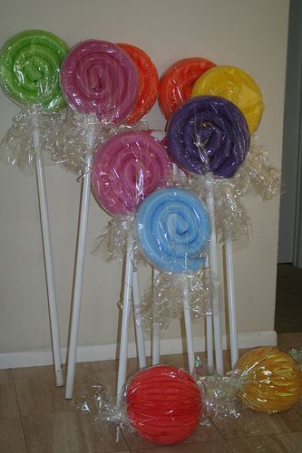 Swimming Pool Noodle Candy….Genius. Wrap one up for each kid at the party! Fun