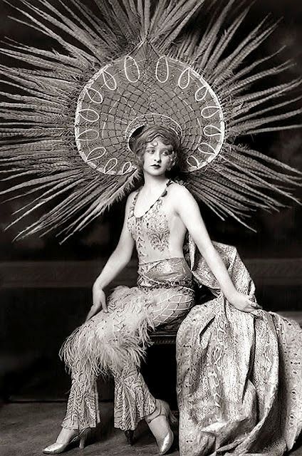 Ziegfeld girl Myrna Darby, 1920s